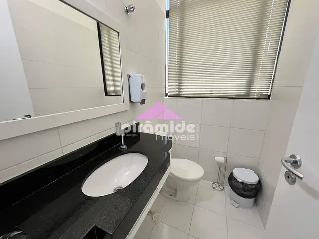 Sala para alugar, no bairro Vila Adyana em São José dos Campos