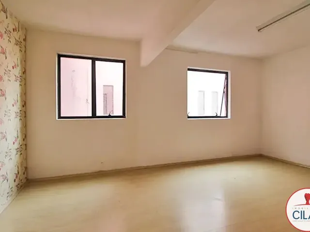 Sala à venda, no bairro Centro em Curitiba