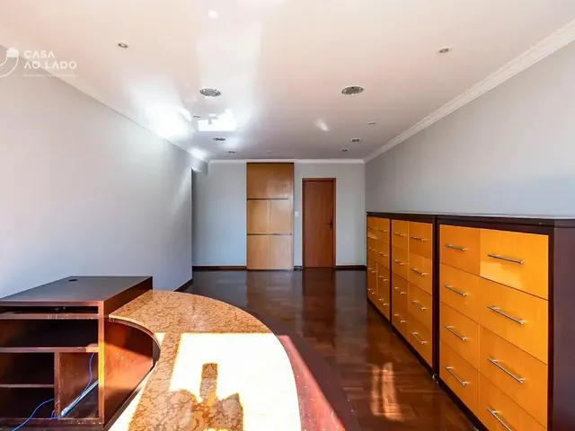 Sala à venda, no bairro Centro em Curitiba