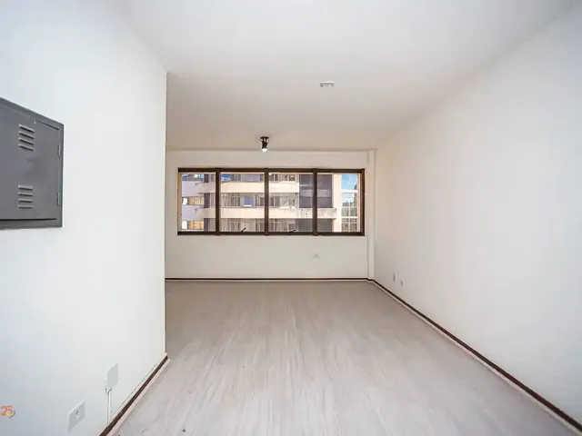 Sala à venda, no bairro Centro em Curitiba