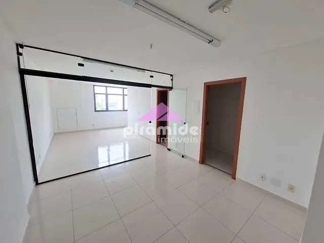 Sala à venda ou para alugar, no bairro Centro em São José dos Campos