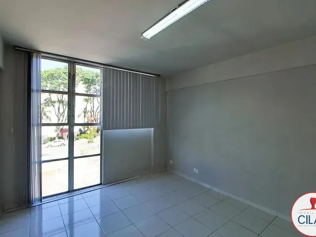 Sala para alugar, no bairro Cristo Rei em Curitiba