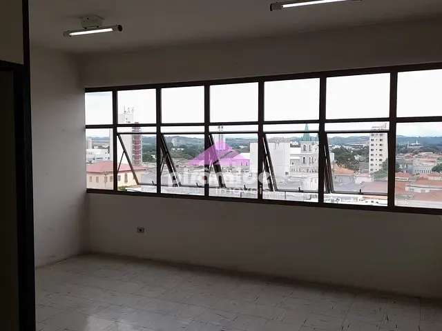 Sala à venda, no bairro Centro em Jacareí
