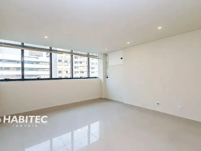 Sala para alugar, no bairro Batel em Curitiba