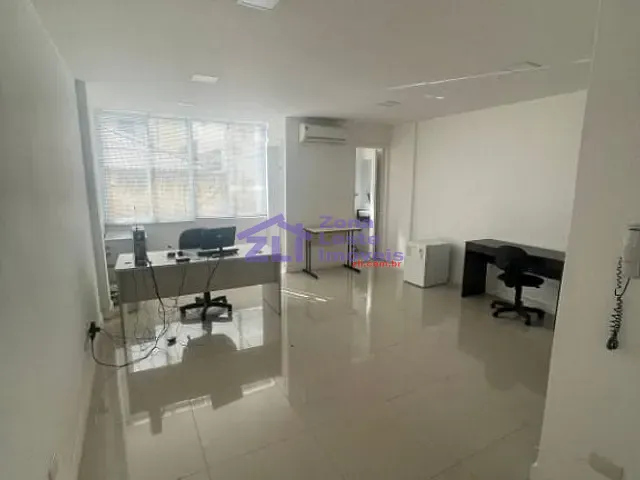 Sala com 36m², para alugar, no bairro República em São Paulo
