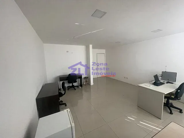 Sala com 36m², para alugar, no bairro República em São Paulo