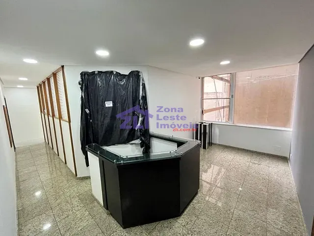 Sala com 135m², para alugar, no bairro Centro(república) em São Paulo
