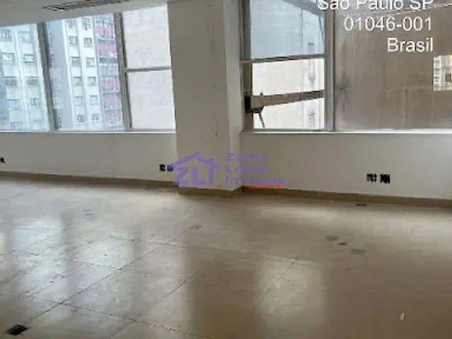 Sala com 135m², para alugar, no bairro Centro(república) em São Paulo