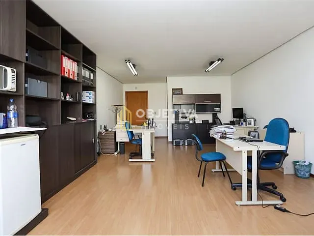 Sala à venda, no bairro Floresta em Porto Alegre
