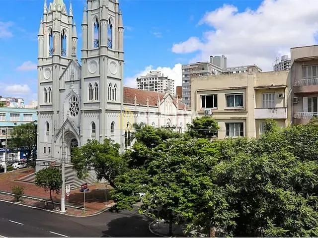 Sala à venda, no bairro Floresta em Porto Alegre