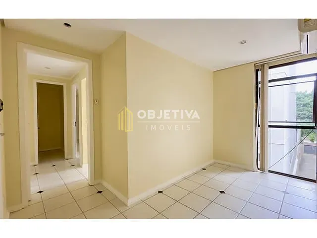 Sala à venda, no bairro Moinhos de Vento em Porto Alegre