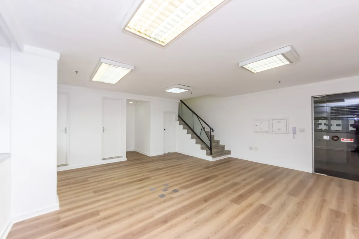 Conjunto comercial para venda e locação em Indianópolis, 211m²