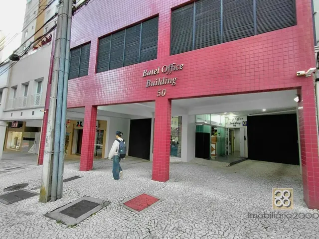 Sala para alugar, no bairro Água Verde em Curitiba