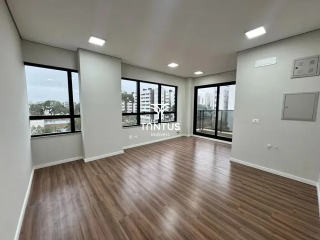 Sala para alugar, no bairro Água Verde em Curitiba