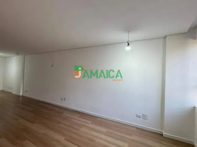 Sala com 45m², para alugar, no bairro Centro em Curitiba