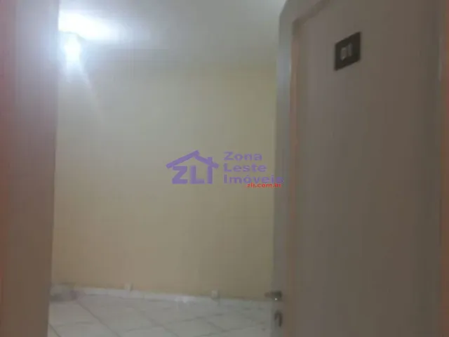 Sala com 18m², para alugar, no bairro Vila Gomes Cardim em São Paulo