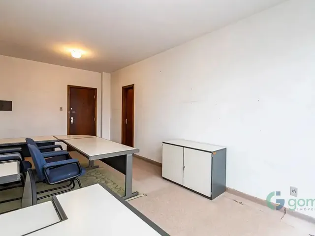 Sala à venda, no bairro Centro em Curitiba