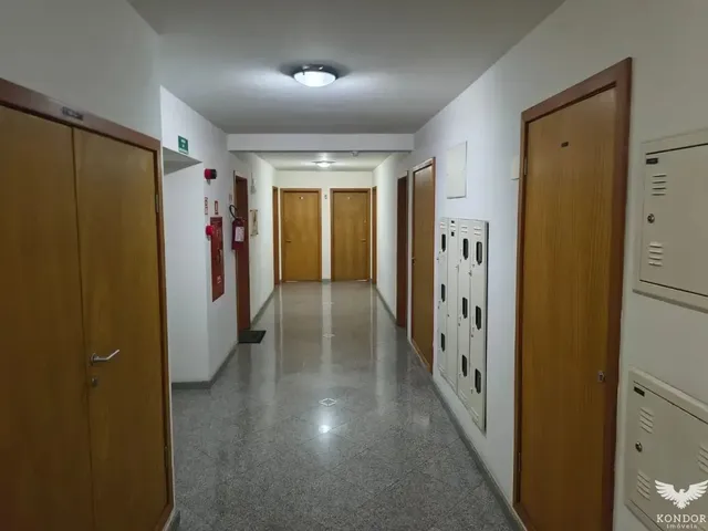 Sala à venda, no bairro Água Verde em Curitiba