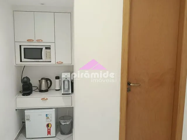Sala à venda, no bairro Parque Residencial Aquarius em São José dos Campos