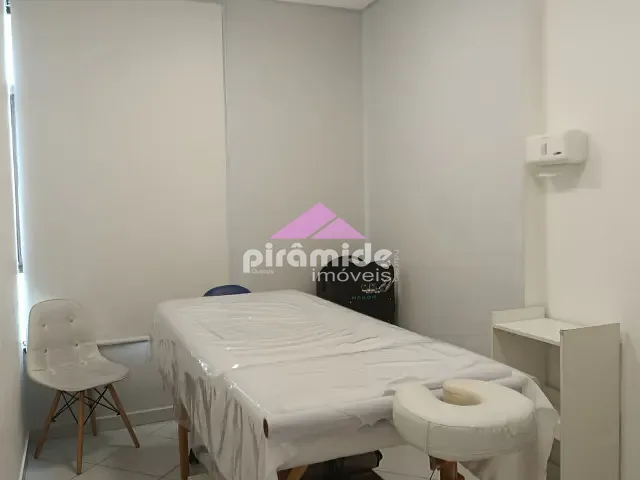 Sala à venda, no bairro Parque Residencial Aquarius em São José dos Campos