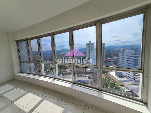 Sala à venda ou para alugar, no bairro Centro em São José dos Campos