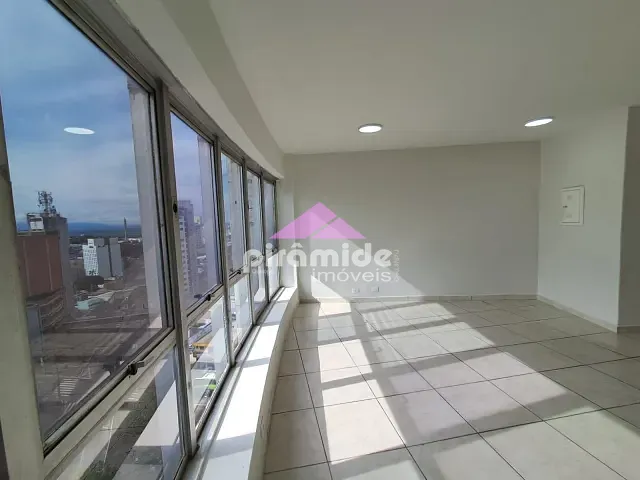 Sala à venda ou para alugar, no bairro Centro em São José dos Campos