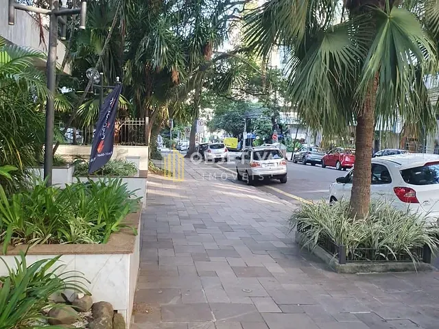 Sala à venda, no bairro Moinhos de Vento em Porto Alegre