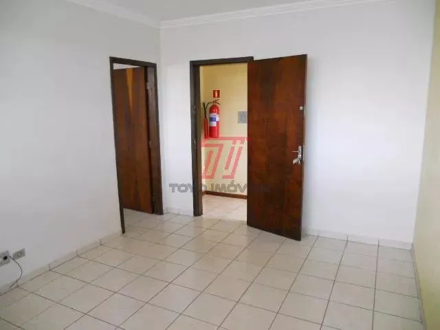 Sala para alugar, no bairro Portão em Curitiba