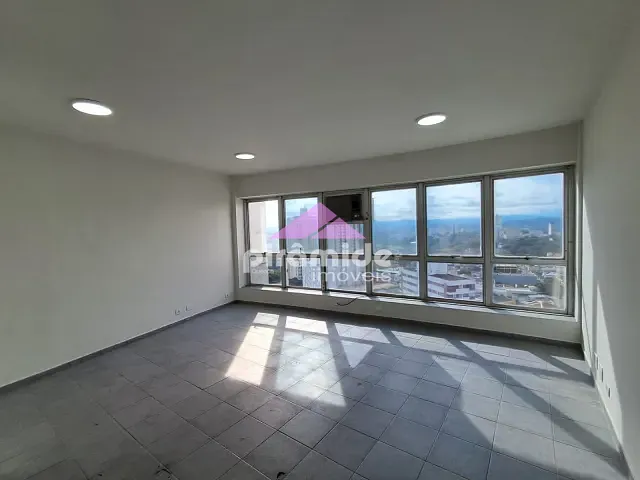 Sala à venda ou para alugar, no bairro Centro em São José dos Campos