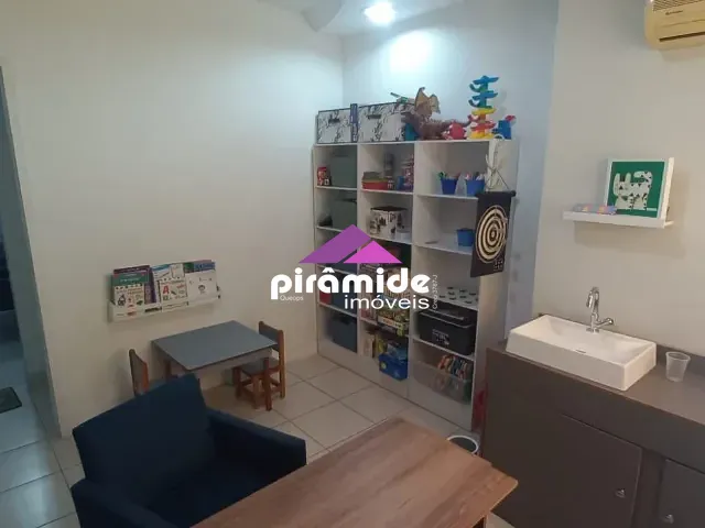 Sala com 35m², à venda, no bairro Jardim São Dimas em São José dos Campos