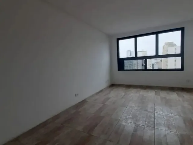 Sala à venda ou para alugar, no bairro Centro em Curitiba