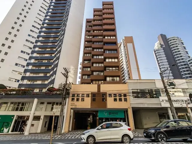 Sala à venda, no bairro Água Verde em Curitiba