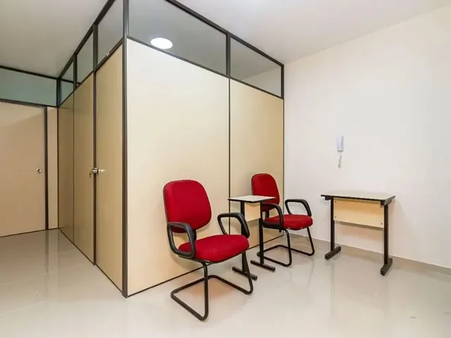 Sala à venda, no bairro Água Verde em Curitiba