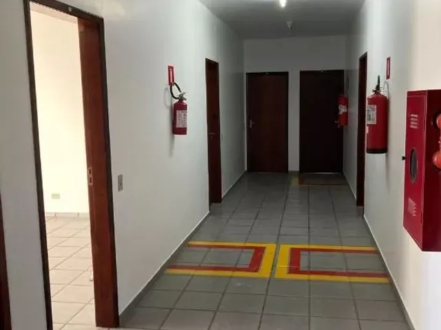 Sala para alugar, no bairro São Lourenço em Curitiba
