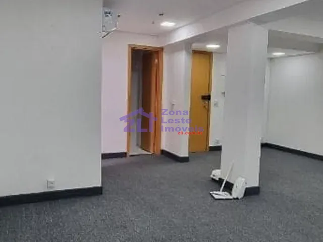 Sala com 38m², para alugar, no bairro Vila Gomes Cardim em São Paulo
