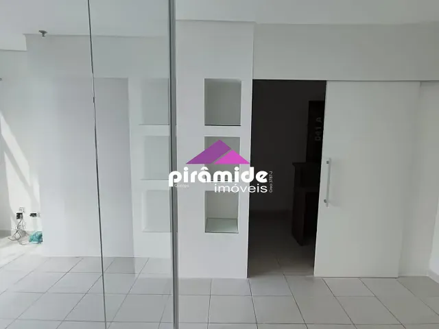 Sala à venda ou para alugar, no bairro Centro em São José dos Campos