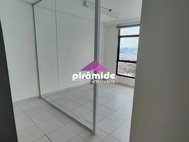 Sala à venda ou para alugar, no bairro Centro em São José dos Campos