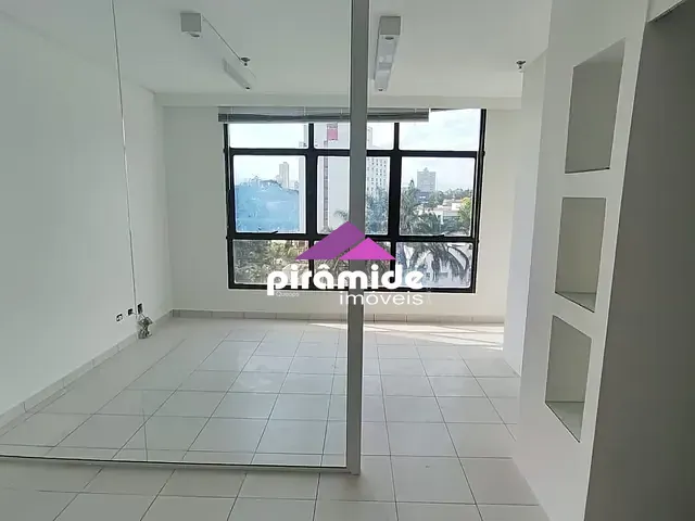 Sala à venda ou para alugar, no bairro Centro em São José dos Campos