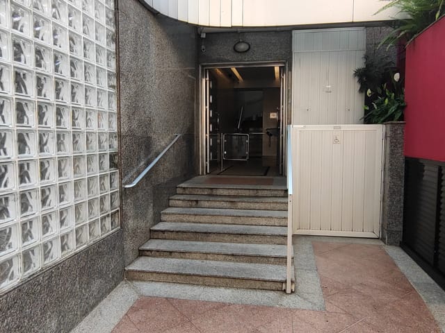 Foto do Sala - SALA COMERCIAL COM 55M² COM PISO PORCELANATO, AR CONDICIONADO E 2 LAVABOS COM RECEPÇÃO NO 3º ANDAR REFORMADA NA CINCINATO BRAGA | Lares e Andares Imóveis