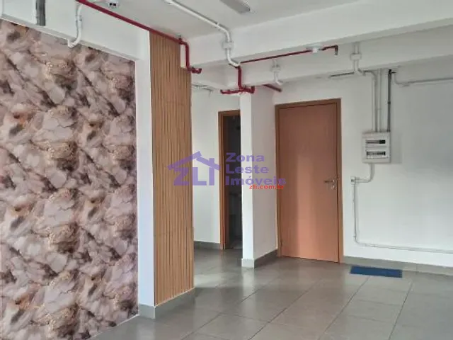 Sala com 38m², para alugar, no bairro Vila Gomes Cardim em São Paulo