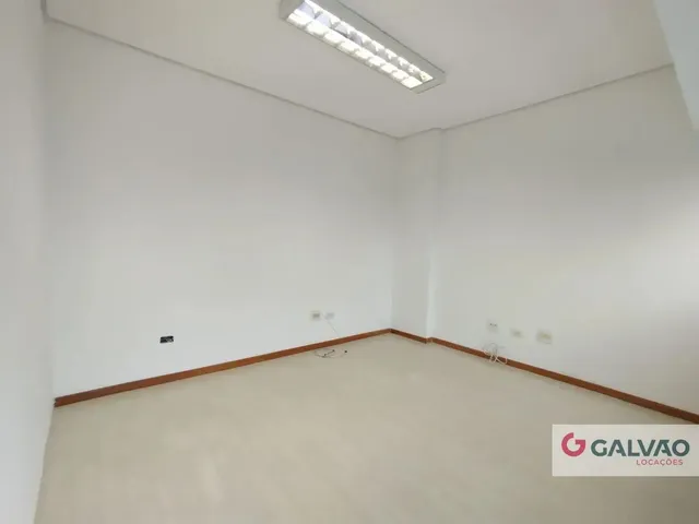 Sala para alugar, no bairro Água Verde em Curitiba
