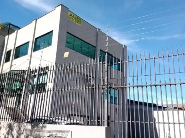 Sala para alugar, no bairro Ahú em Curitiba