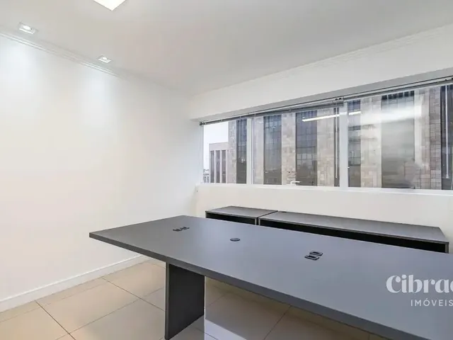 Sala para alugar, no bairro Centro Cívico em Curitiba