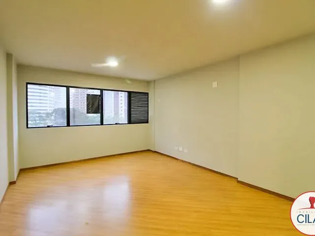 Sala para alugar, no bairro Água Verde em Curitiba