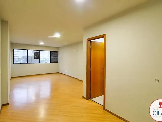 Sala para alugar, no bairro Água Verde em Curitiba