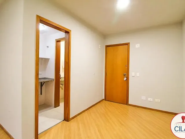 Sala para alugar, no bairro Água Verde em Curitiba