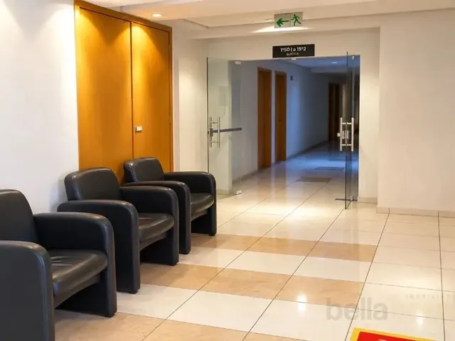 Sala à venda, no bairro Centro em Curitiba