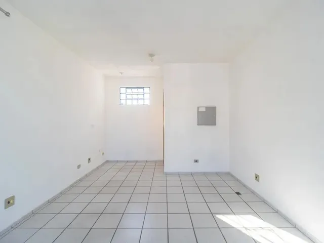 Sala para alugar, no bairro Cristo Rei em Curitiba