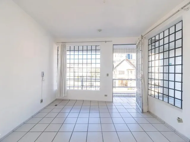 Sala para alugar, no bairro Cristo Rei em Curitiba