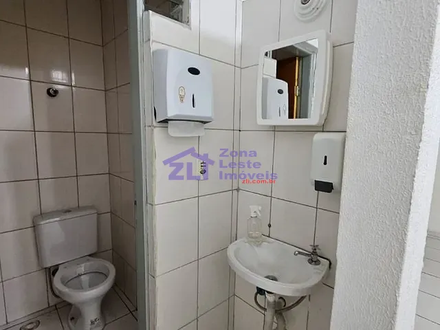 Sala com 32m², para alugar, no bairro São Miguel Paulista em São Paulo